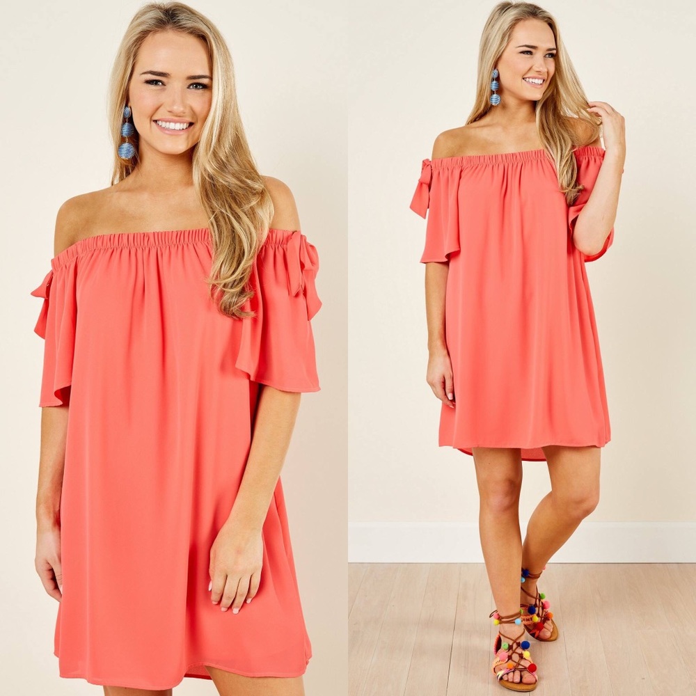*NWOT* Cute off the shoulder coral dress 🎀